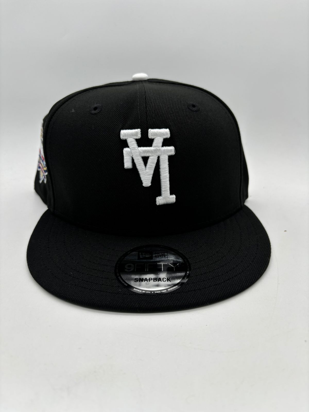 New Era Edicion LA Inversa Negra Visera VERDE