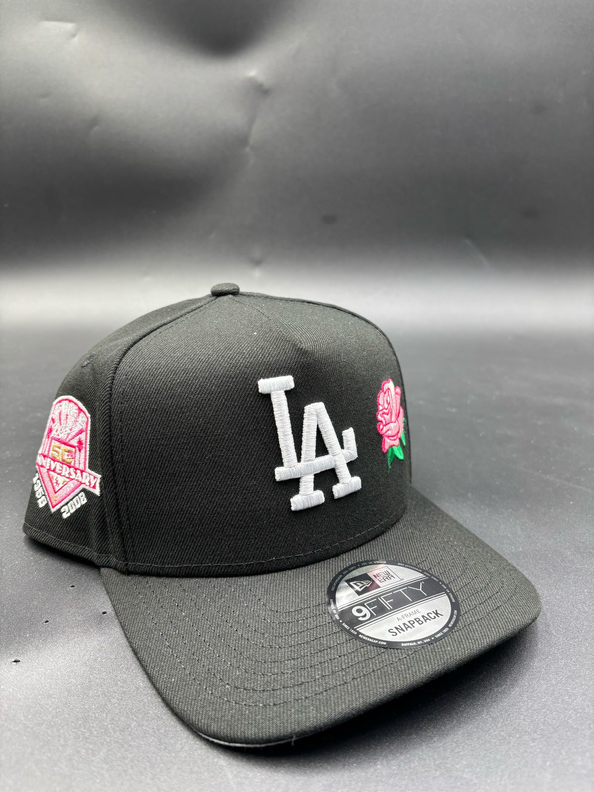 NEW ERA A-FRAME LA 1958 negro rosa