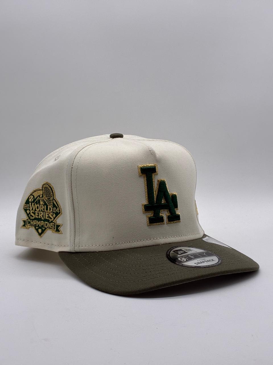 New Era A-FRAME LA CONTORNO DORADO
