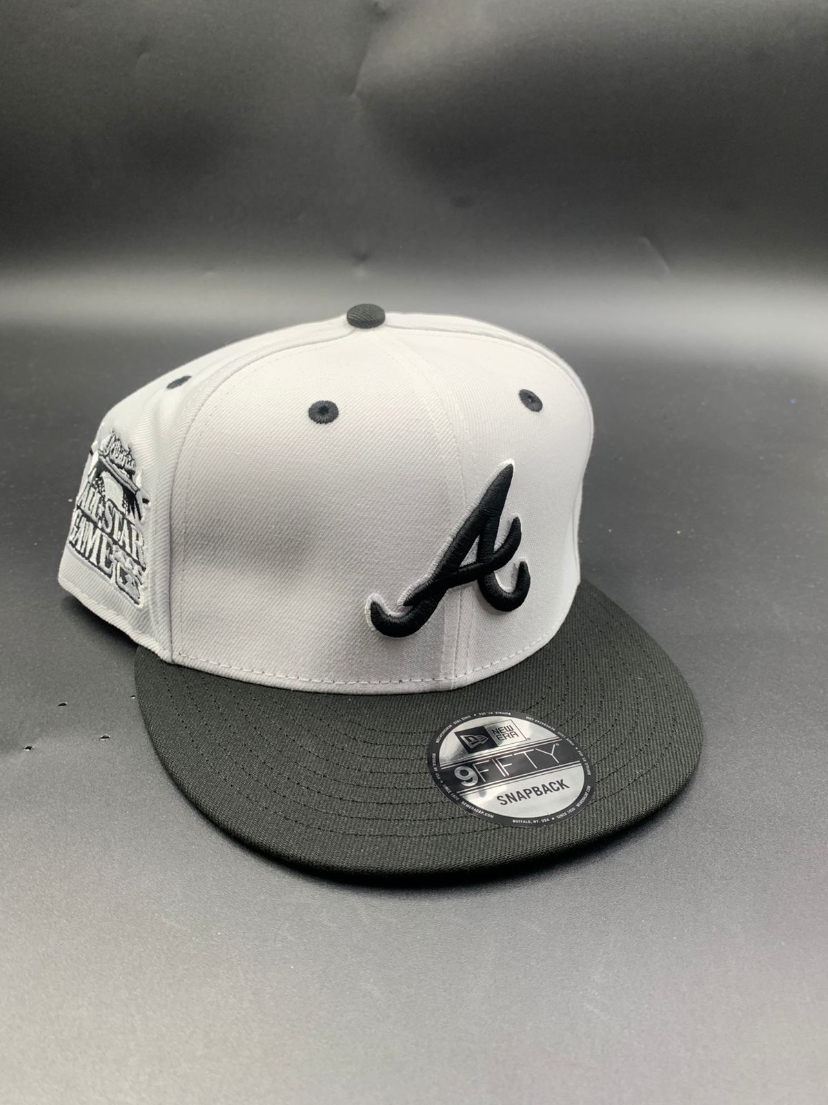 New Era Edicion Atlanta Blanco Negro