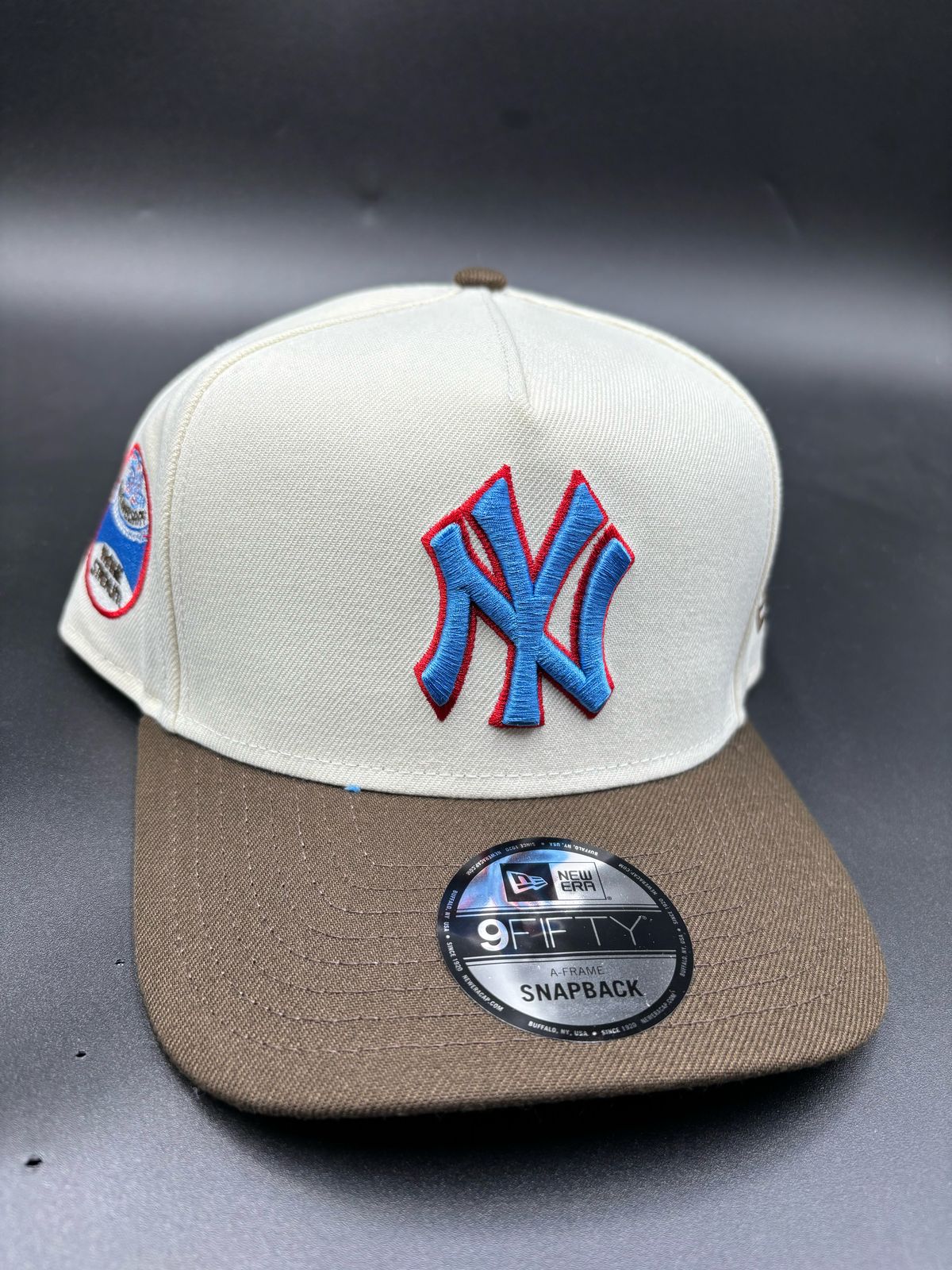 NEW ERA A-FRAME yankees 50TH beige cafe