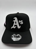 New Era A-FRAME Oakland Negro Blanco