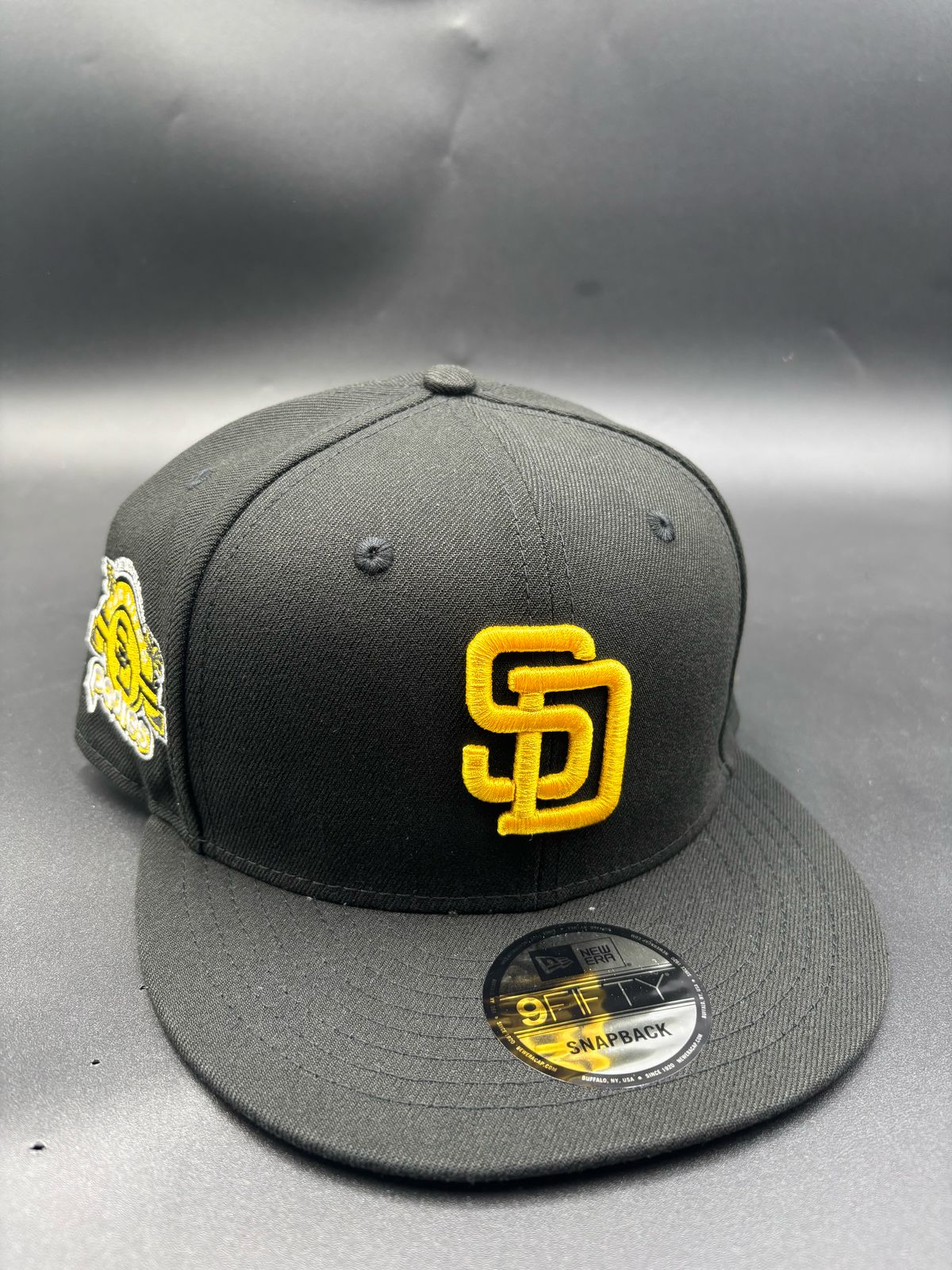 NEW ERA edicion broche san diego negro amarillo