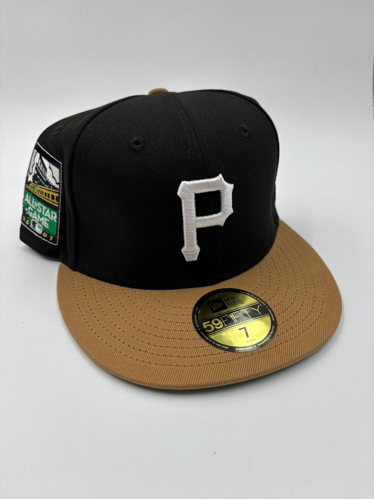 NEW ERA EDICION PIRATAS NEGRO CAFE