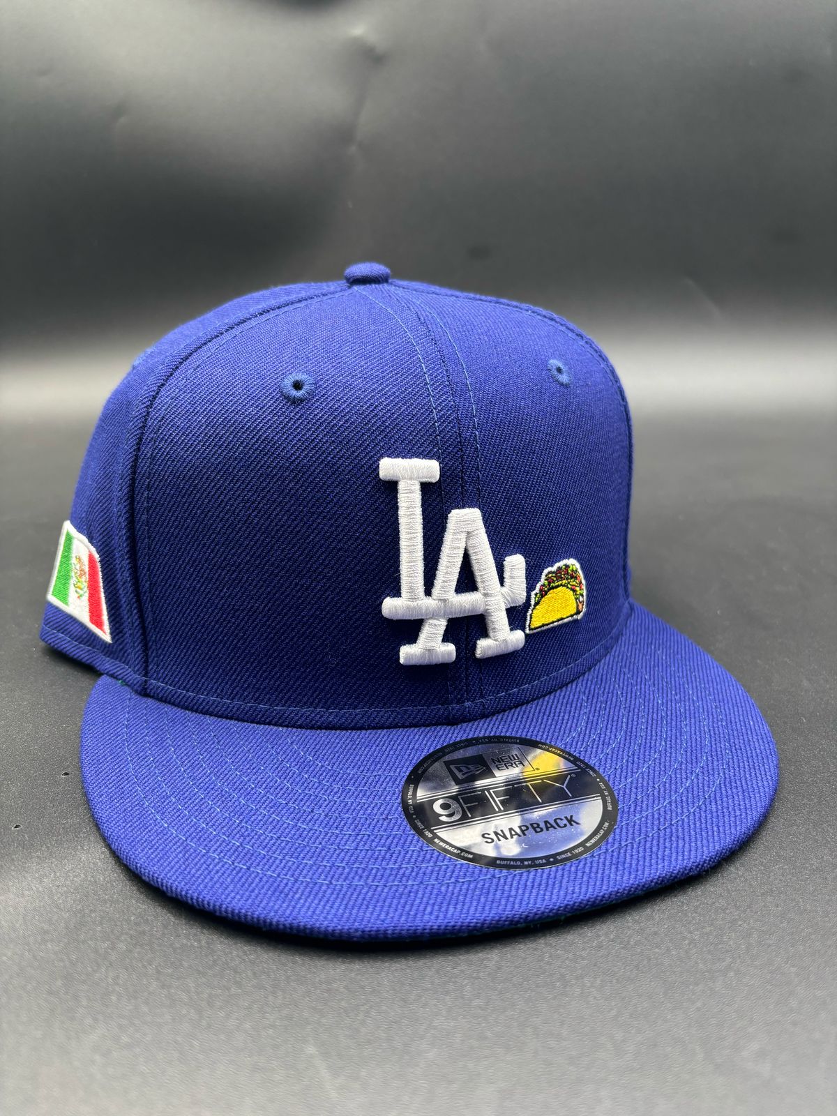 NEW ERA edicion broche LA taco azul