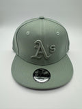 New Era Niño Oakland Verde