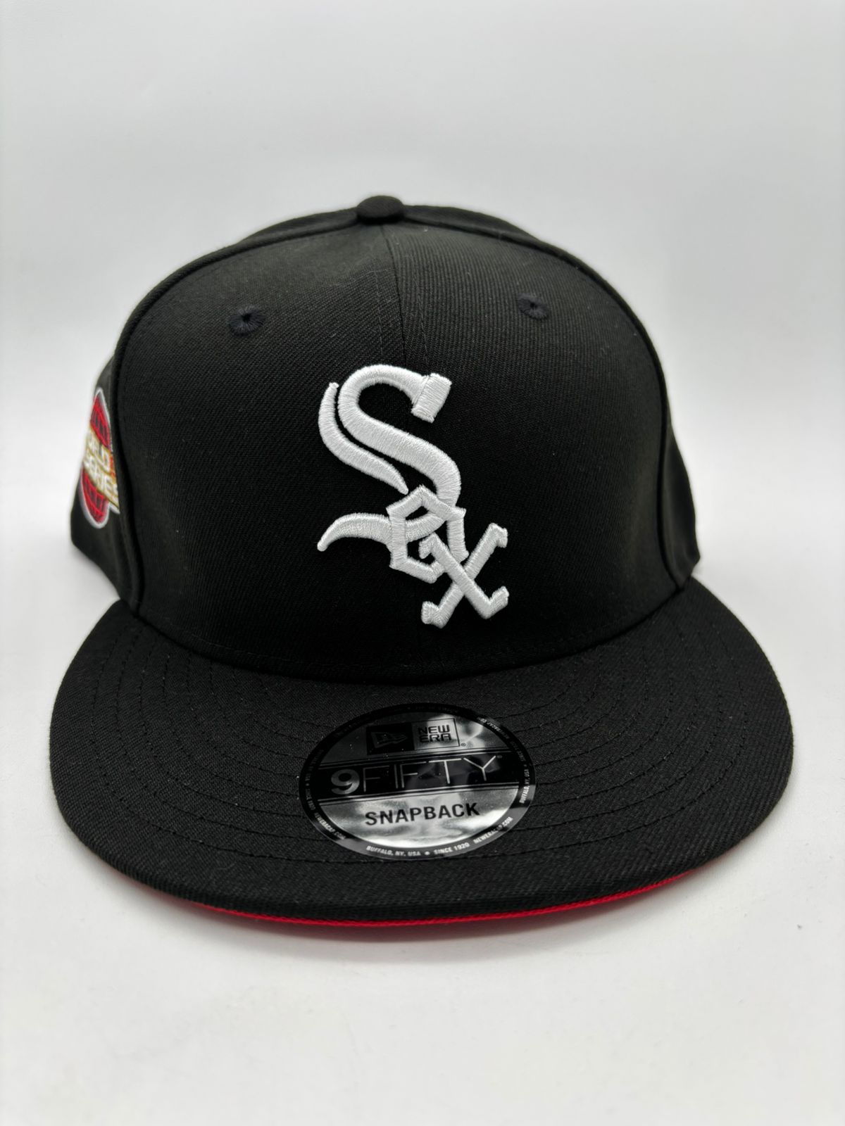 New Era Edicion SOX Negra Visera Roja
