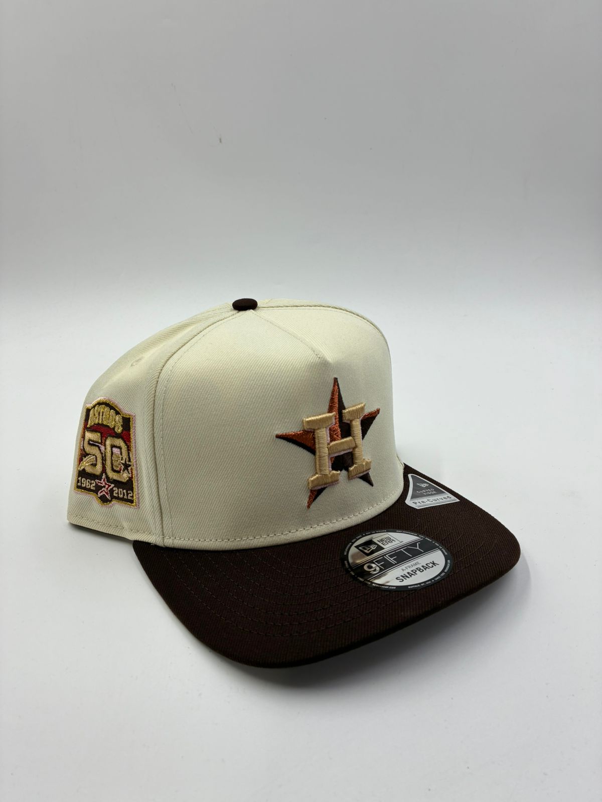NEW ERA EDICION BROCHE A-FRAME HOUSTON BEIGE CAFE