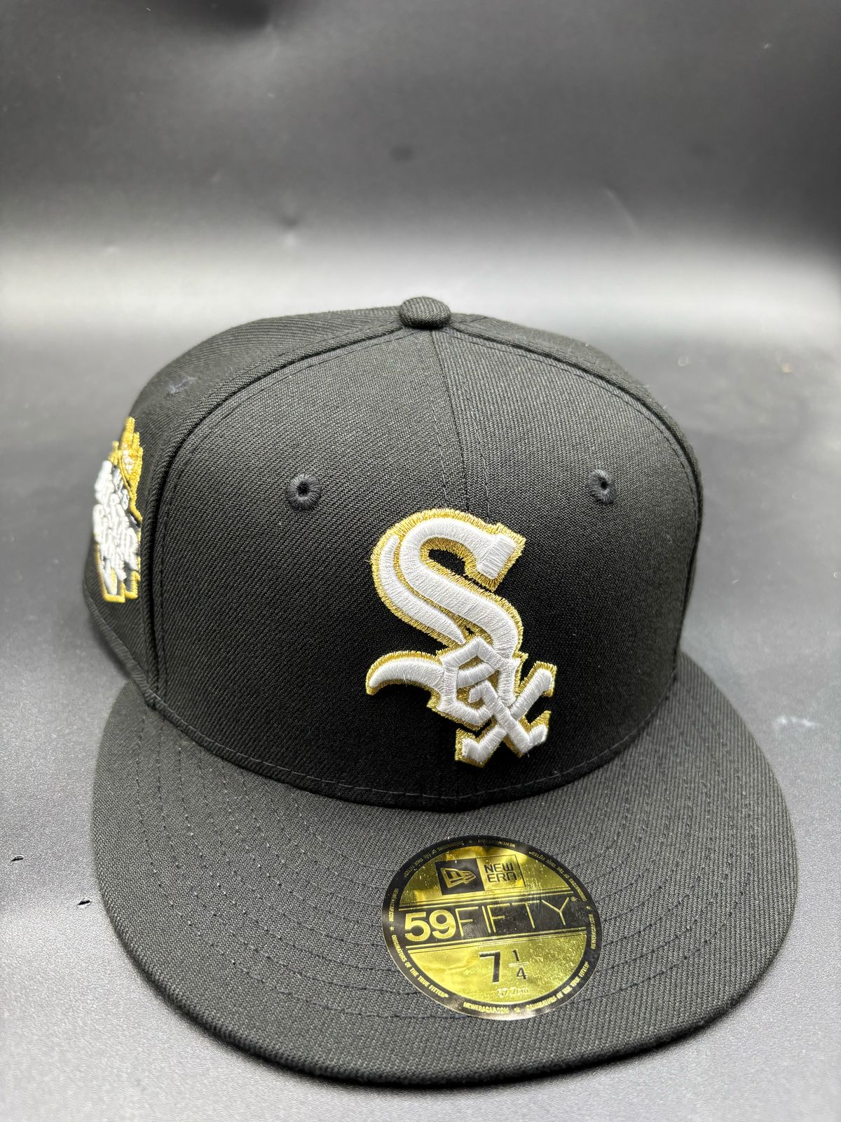 New Era Edicion Sox Contorno Dorado