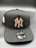 NEW ERA A-FRAME yankees series negro cobre