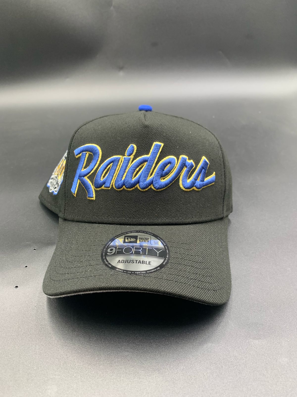 9Forty Edicion Raiders Negra Contorno Dorado