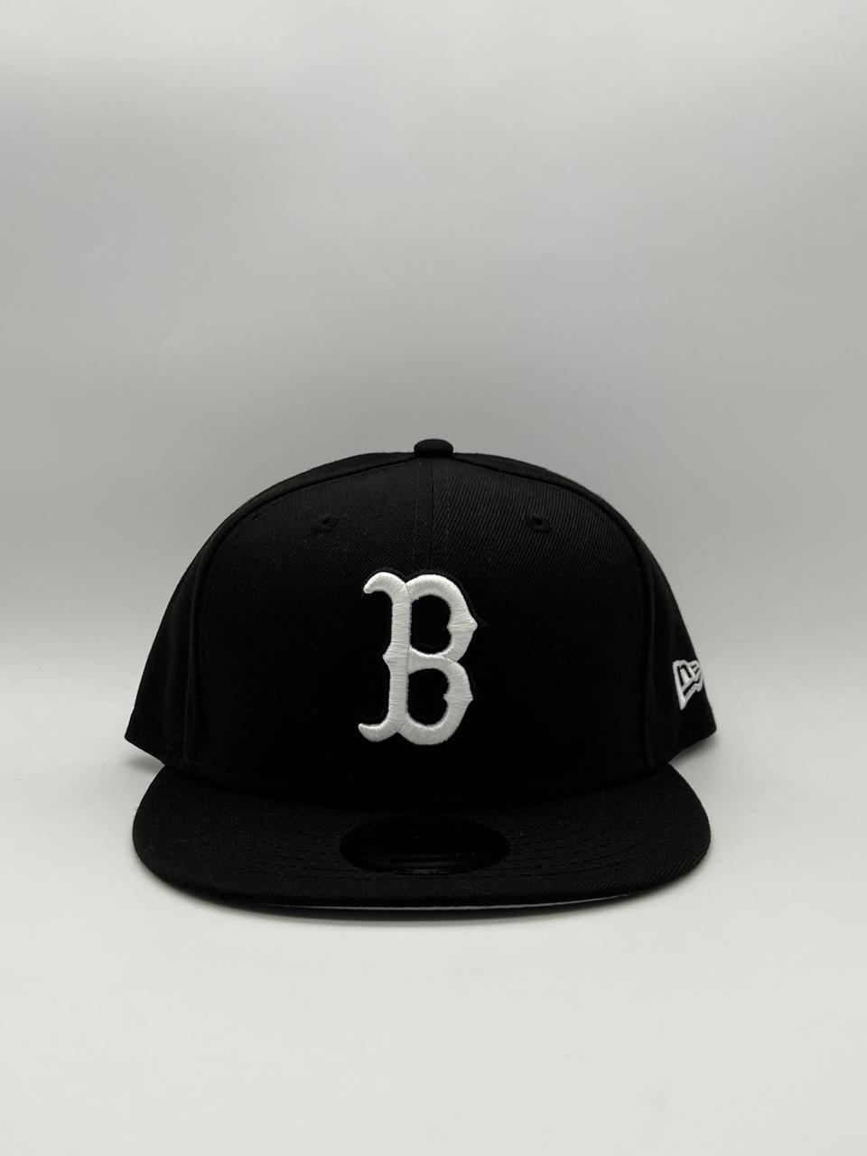 New era broche Boston negra