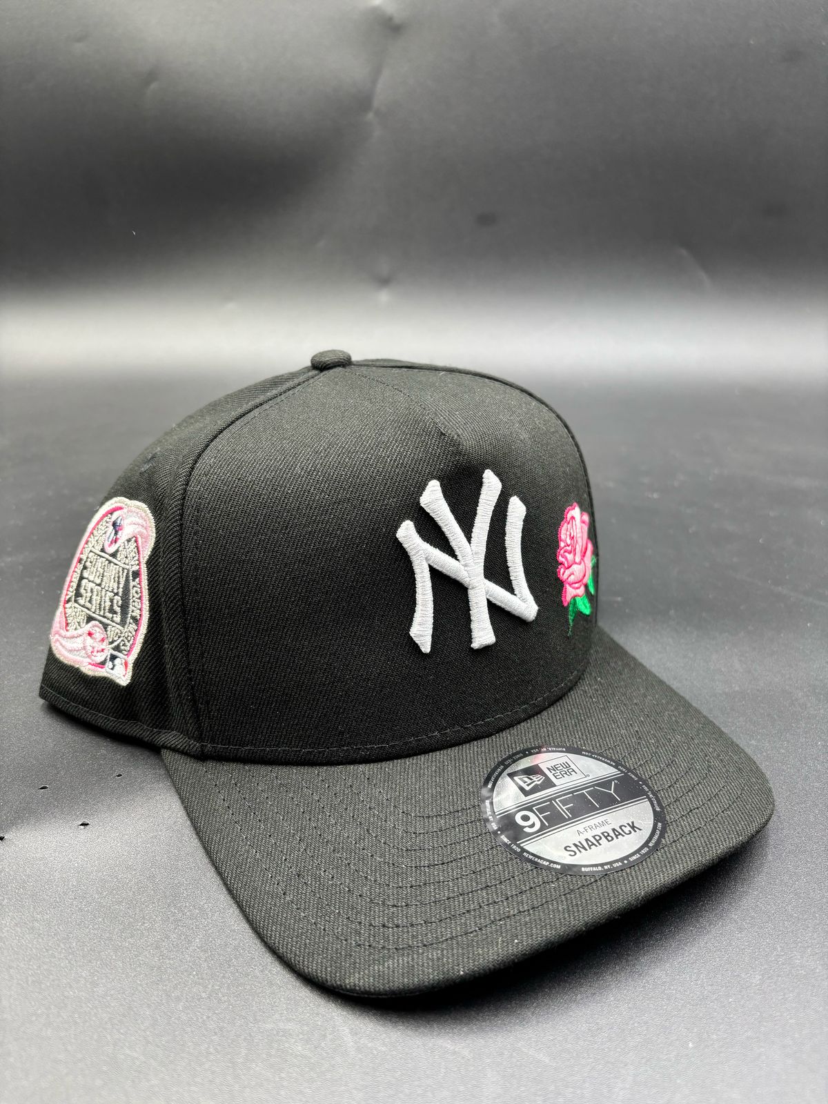 NEW ERA A-FRAME yankees series negro rosa