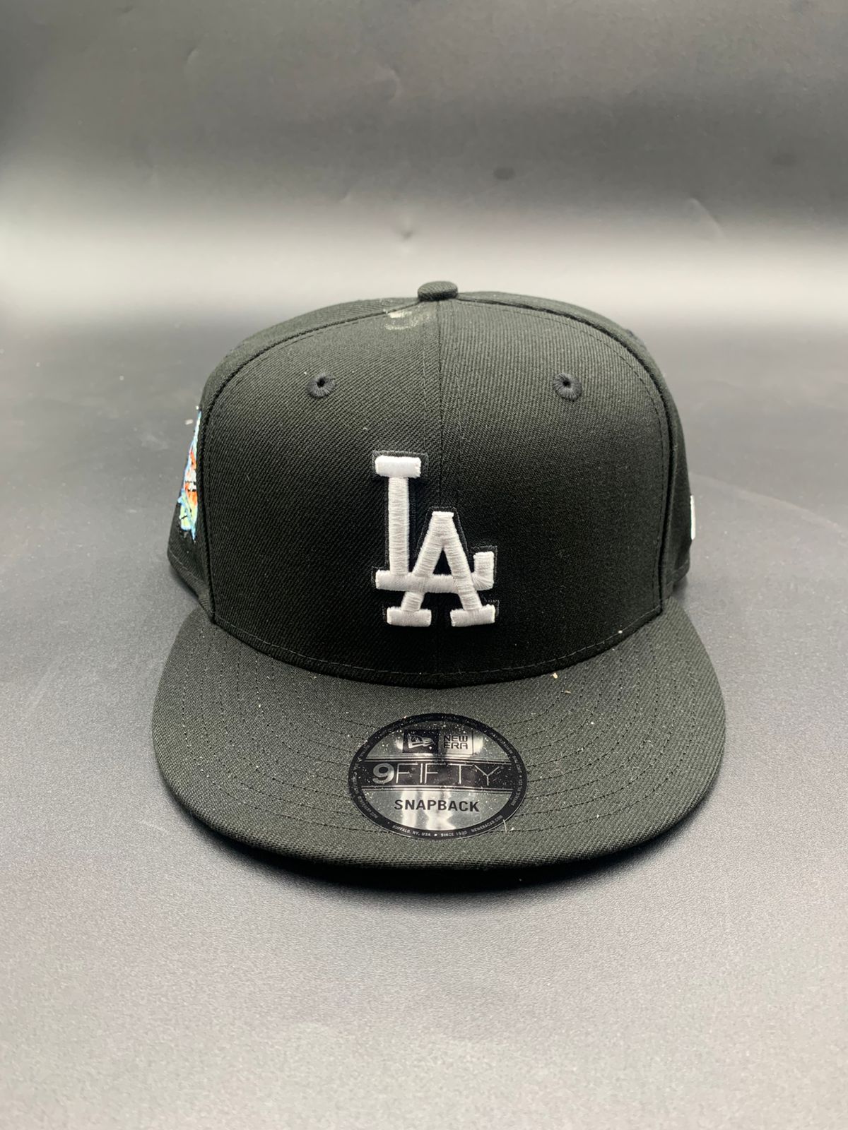 New Era Edicion LA Broche Negro Verde