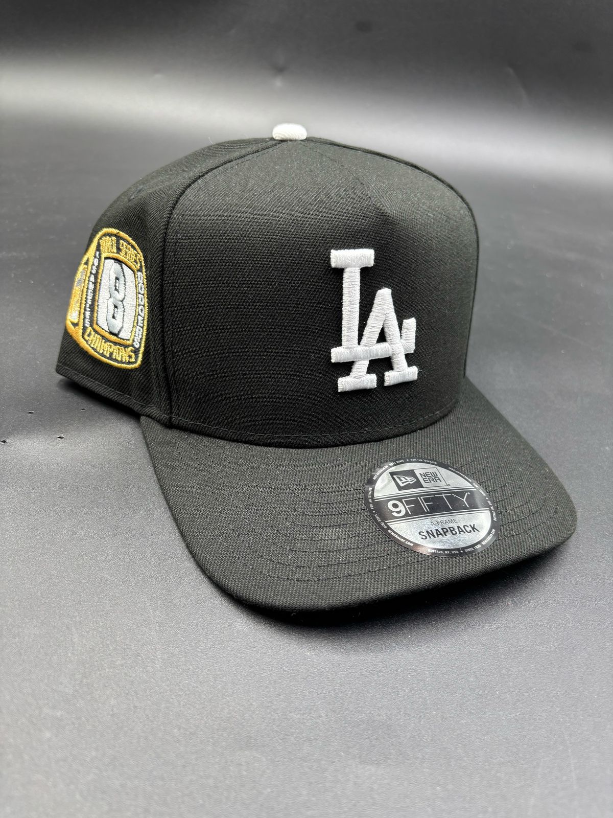 NEW ERA A-FRAME LA 8 champions negro oro