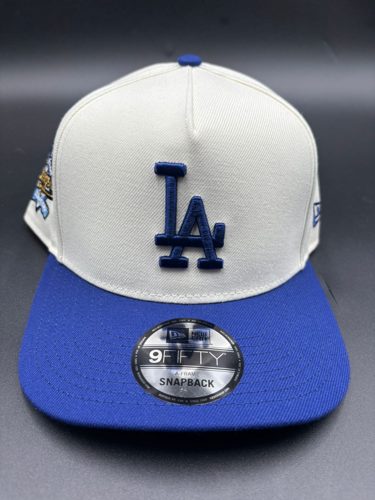 NEW ERA A-FRAME LA beige azul 100 anniv