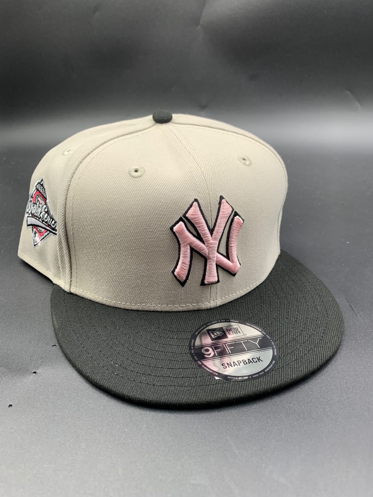 New Era Edicion Yankees Beige negro Rosa