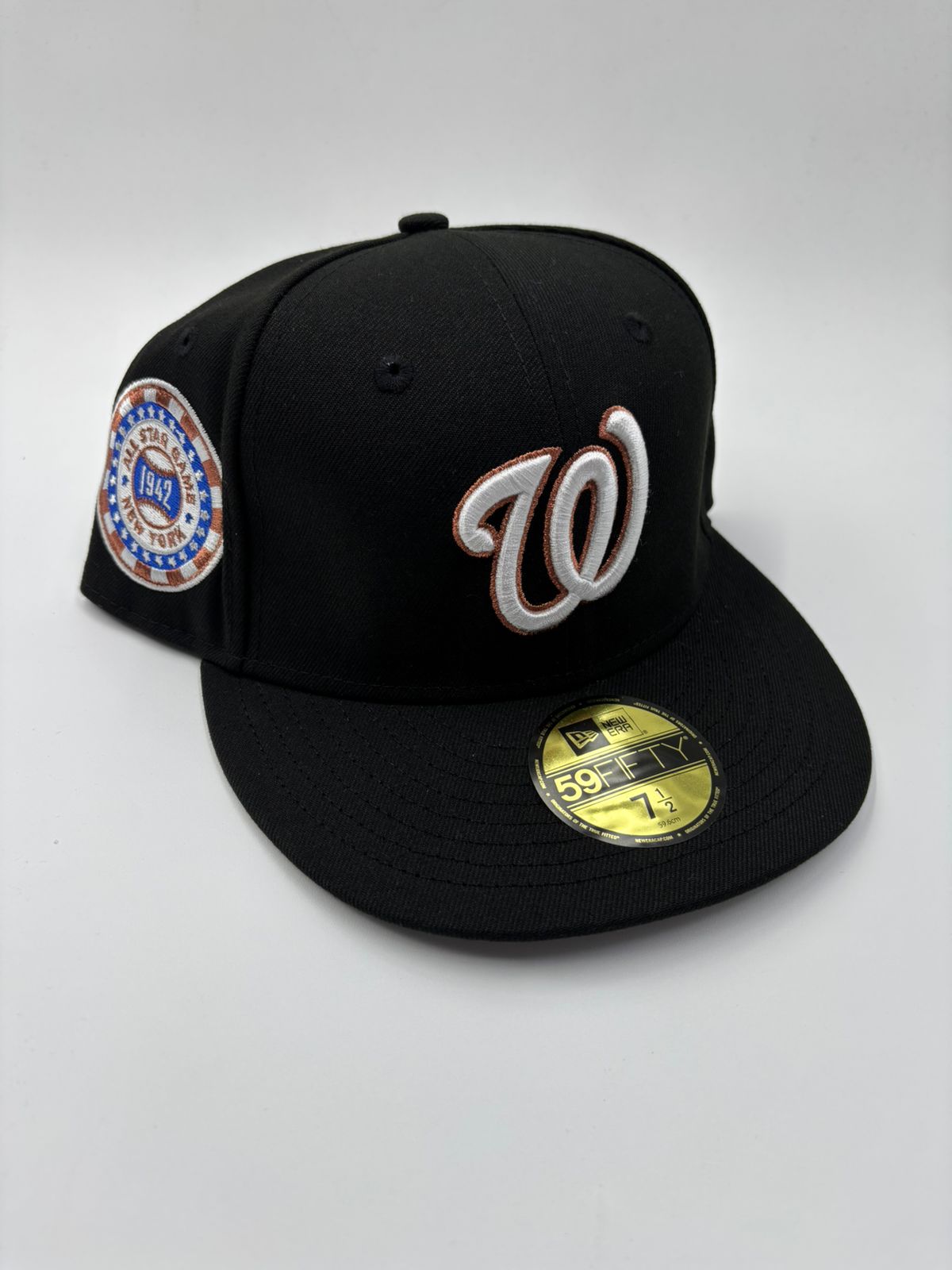 NEW ERA EDICION WASHINGTON NEGRO CONTORNO CAFE