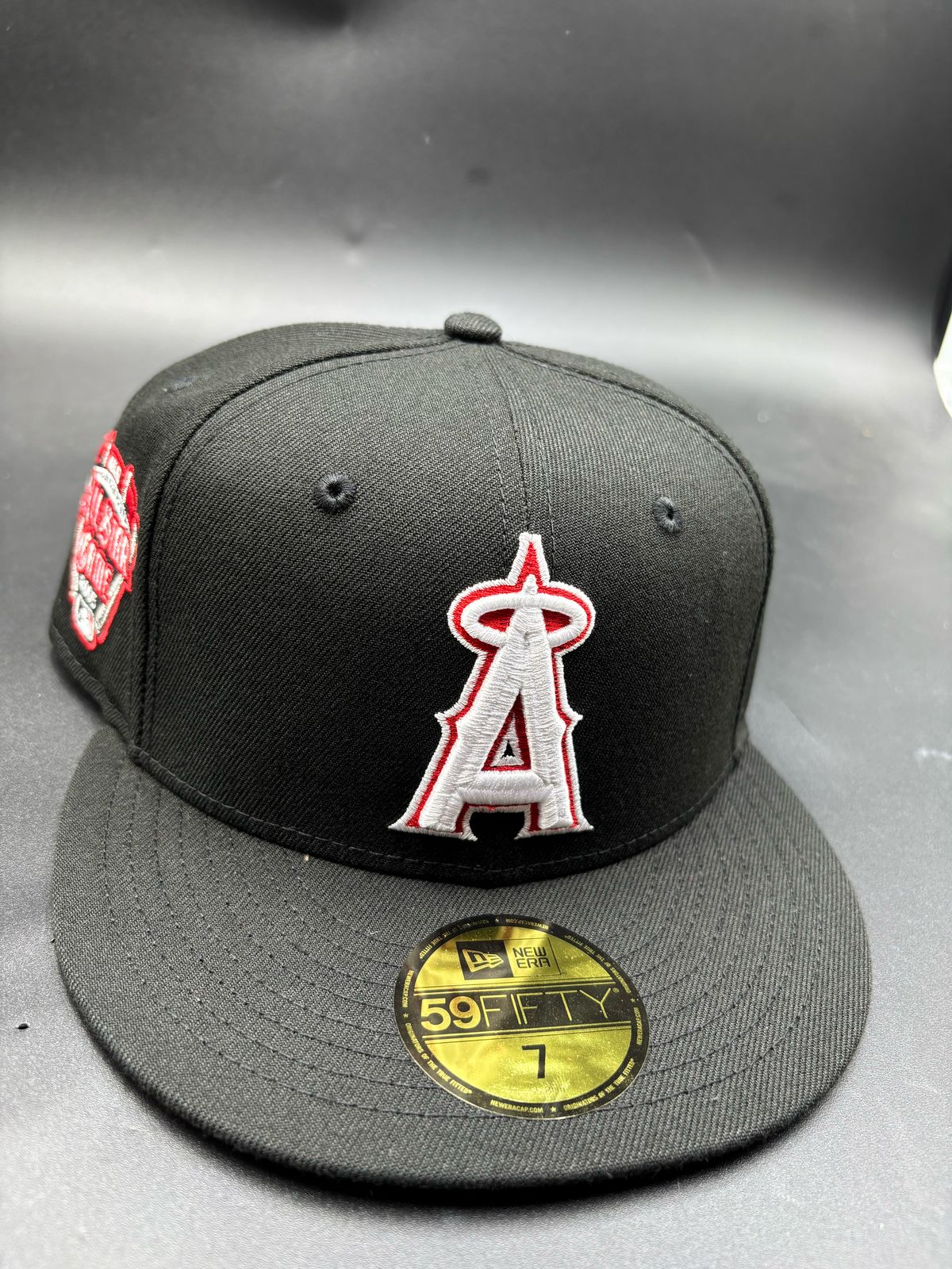 New Era Edicion Angels Contorno Rojo
