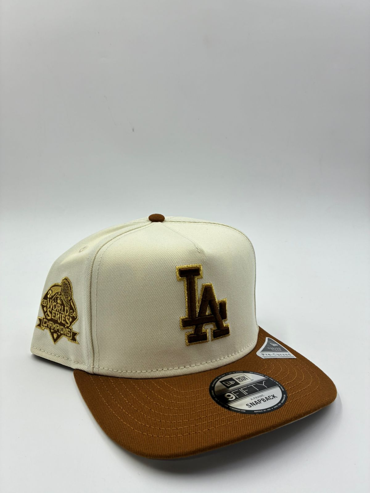 NEW ERA EDICION BROCHE A-FRAME LA BEIGE CAQUI