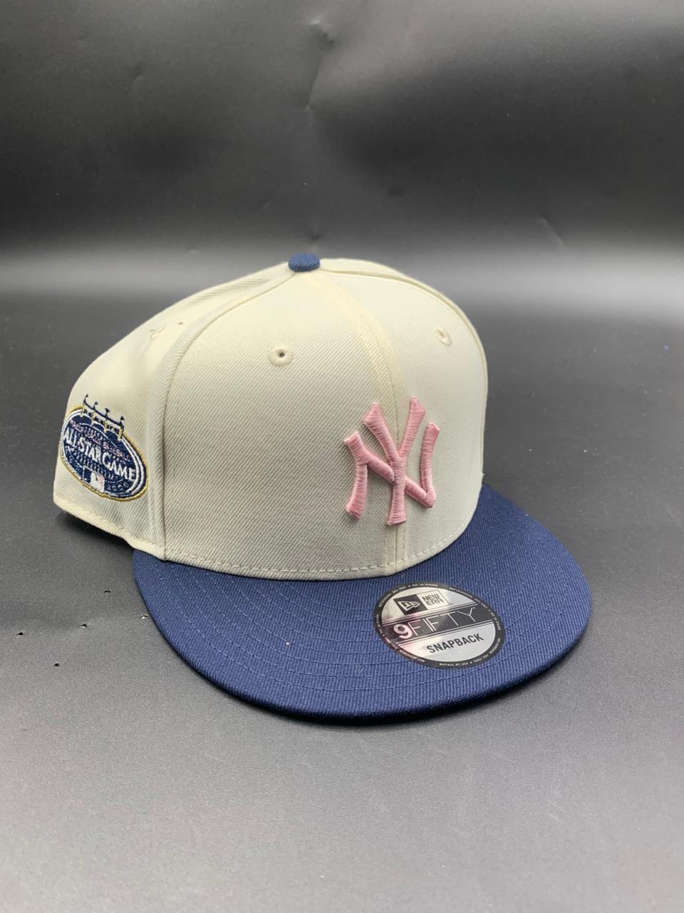New Era Edicion Yankees Beige Azul Rosa