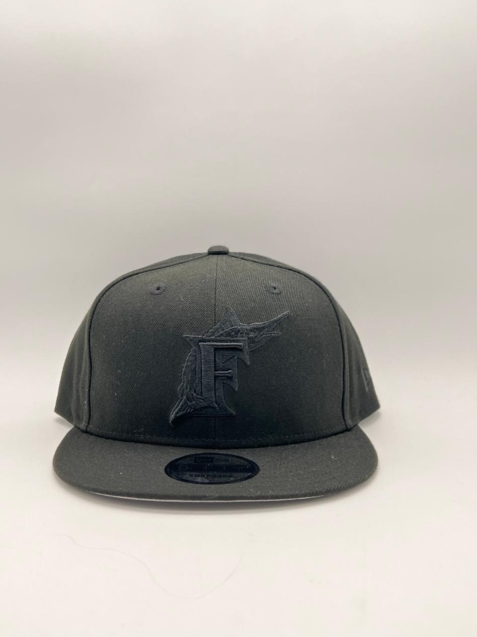 New era broche Marlins Negro