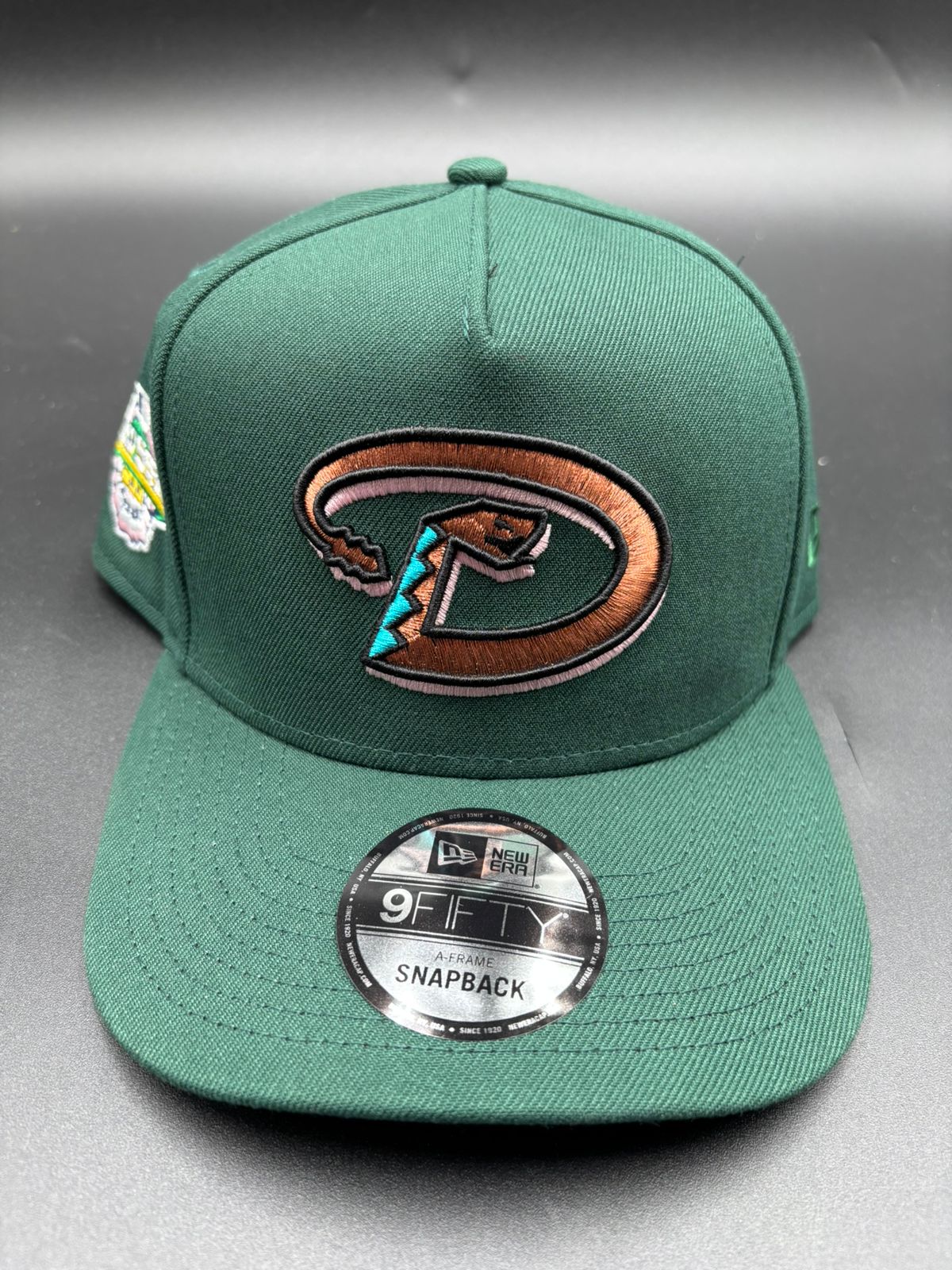 NEW ERA A-FRAME DIAMOND verde morld serie