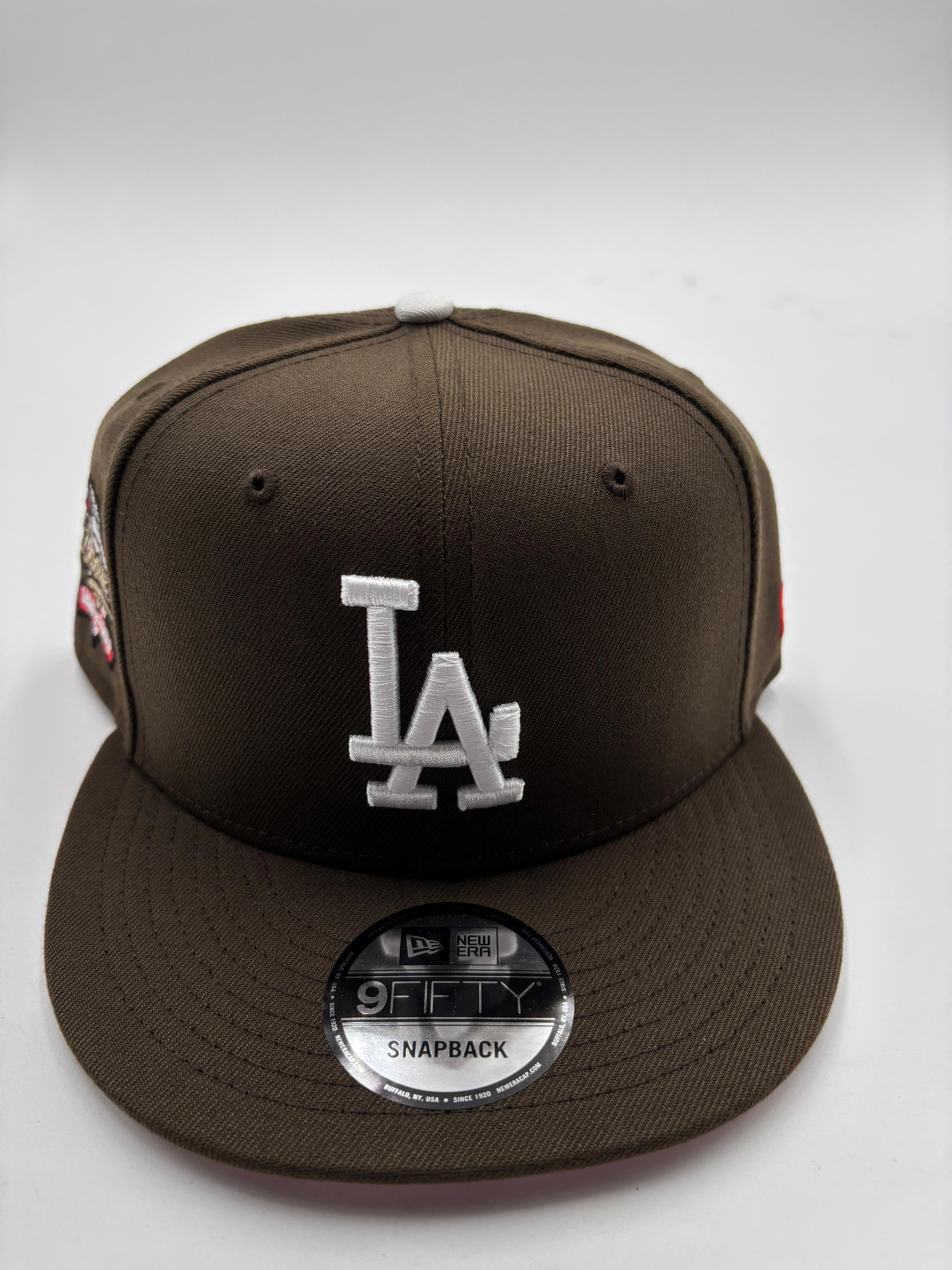 New Era Edicion Broche LA Cafe Rosa