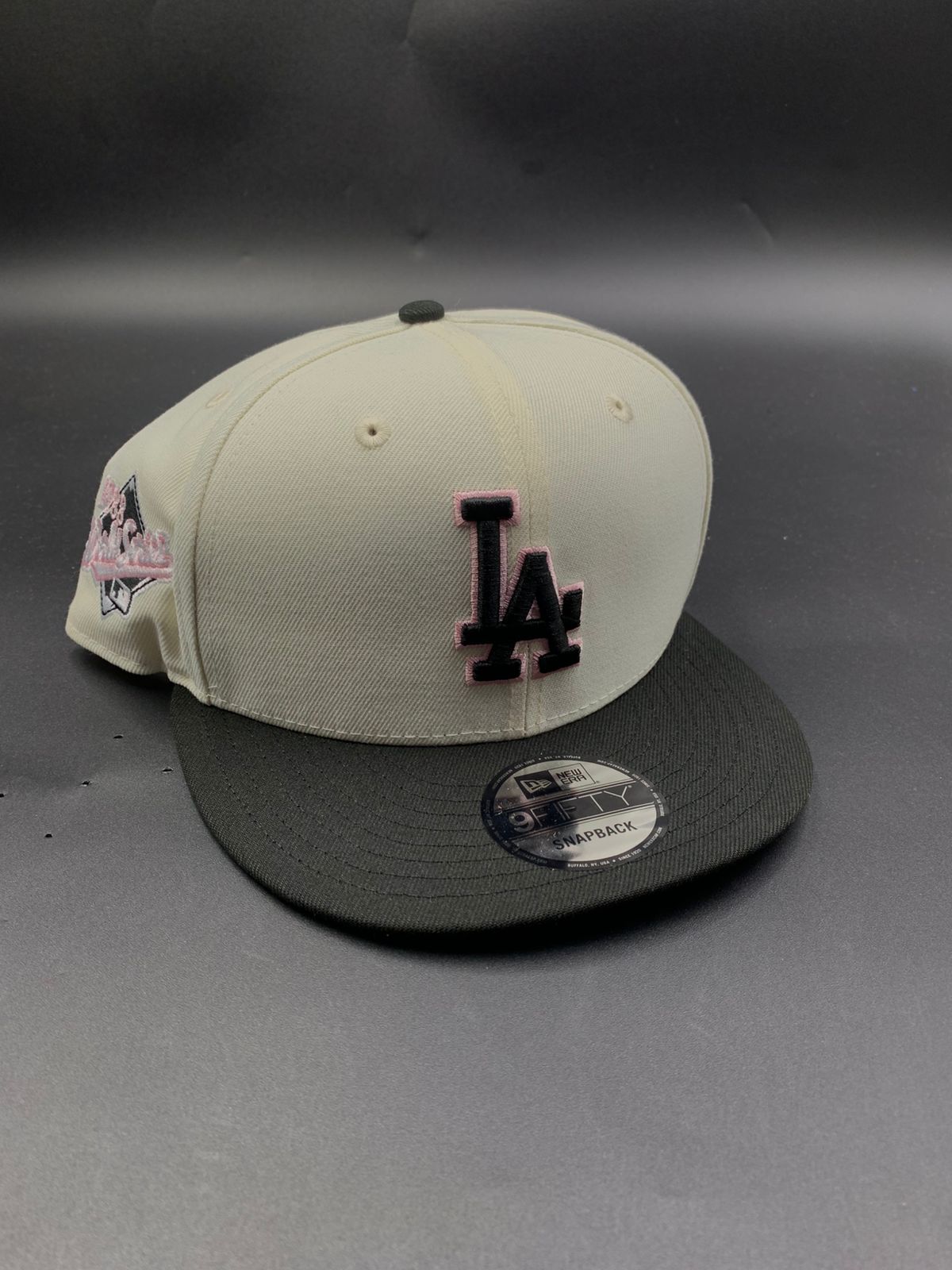 New Era Edicion LA Contorno Rosa Beige
