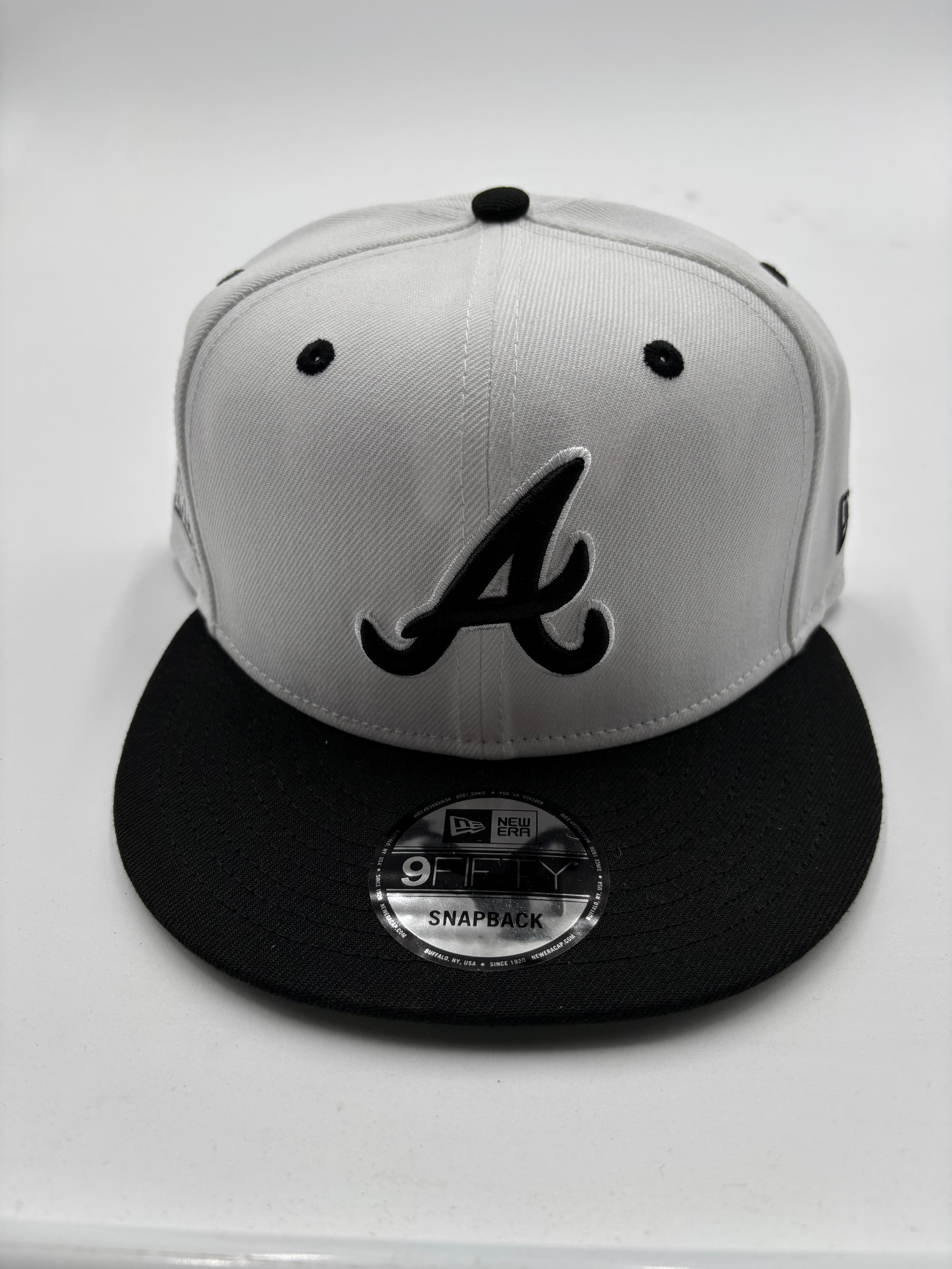 New Era Edicion Broche Atlanta Blanco Negro