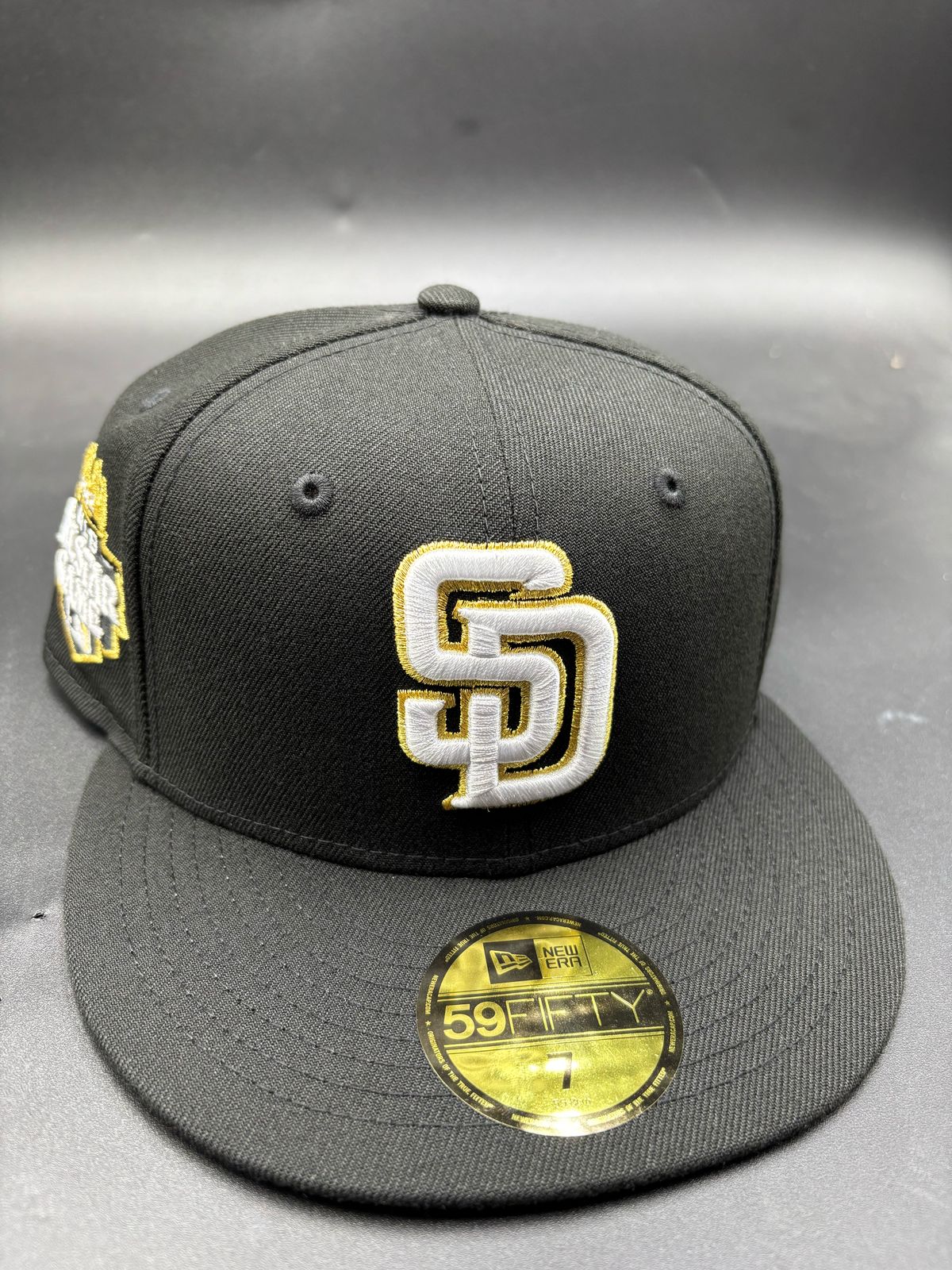 New Era Edicion San Diego Contorno Dorado