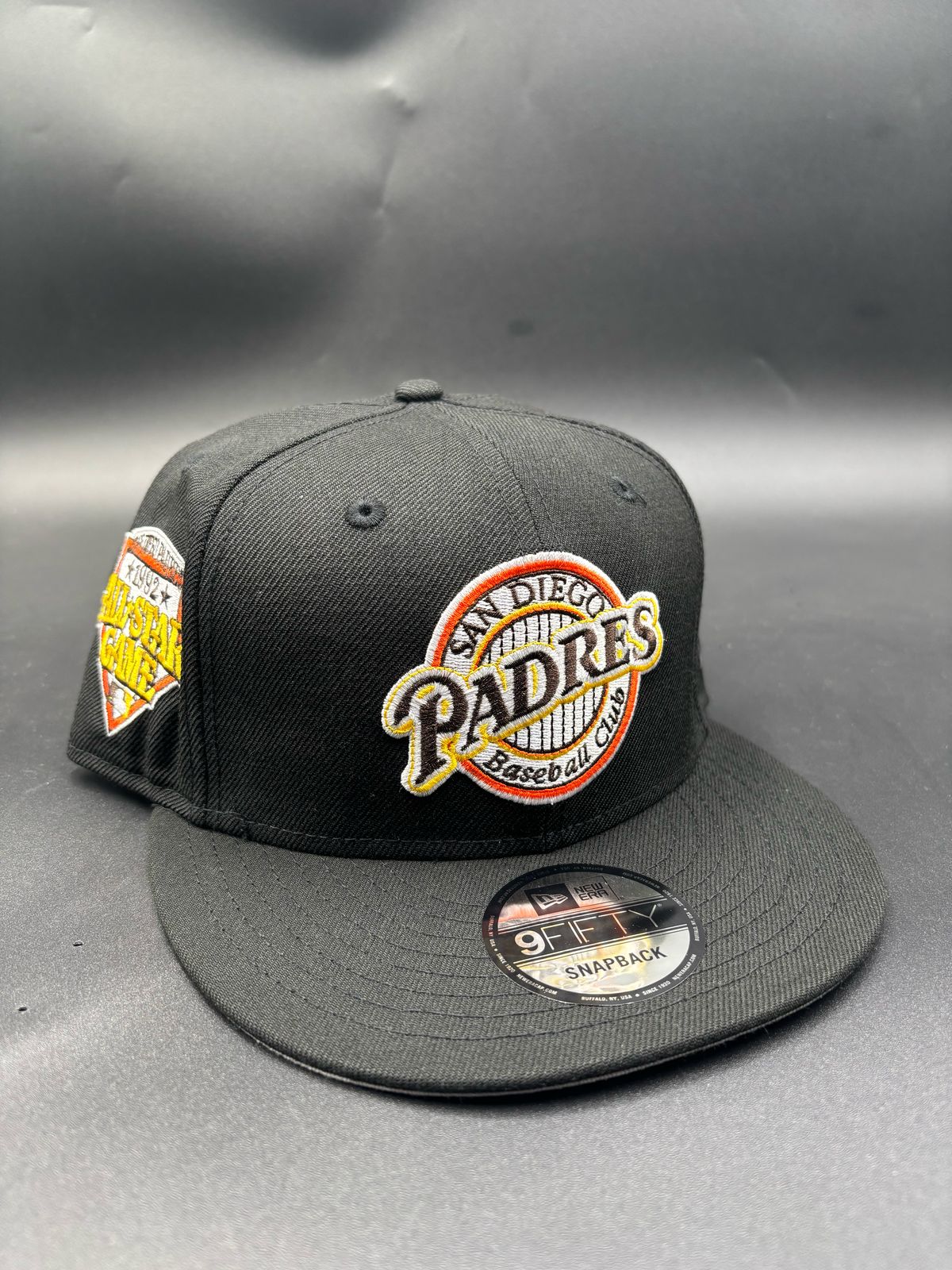 NEW ERA edicion broche san diego negro