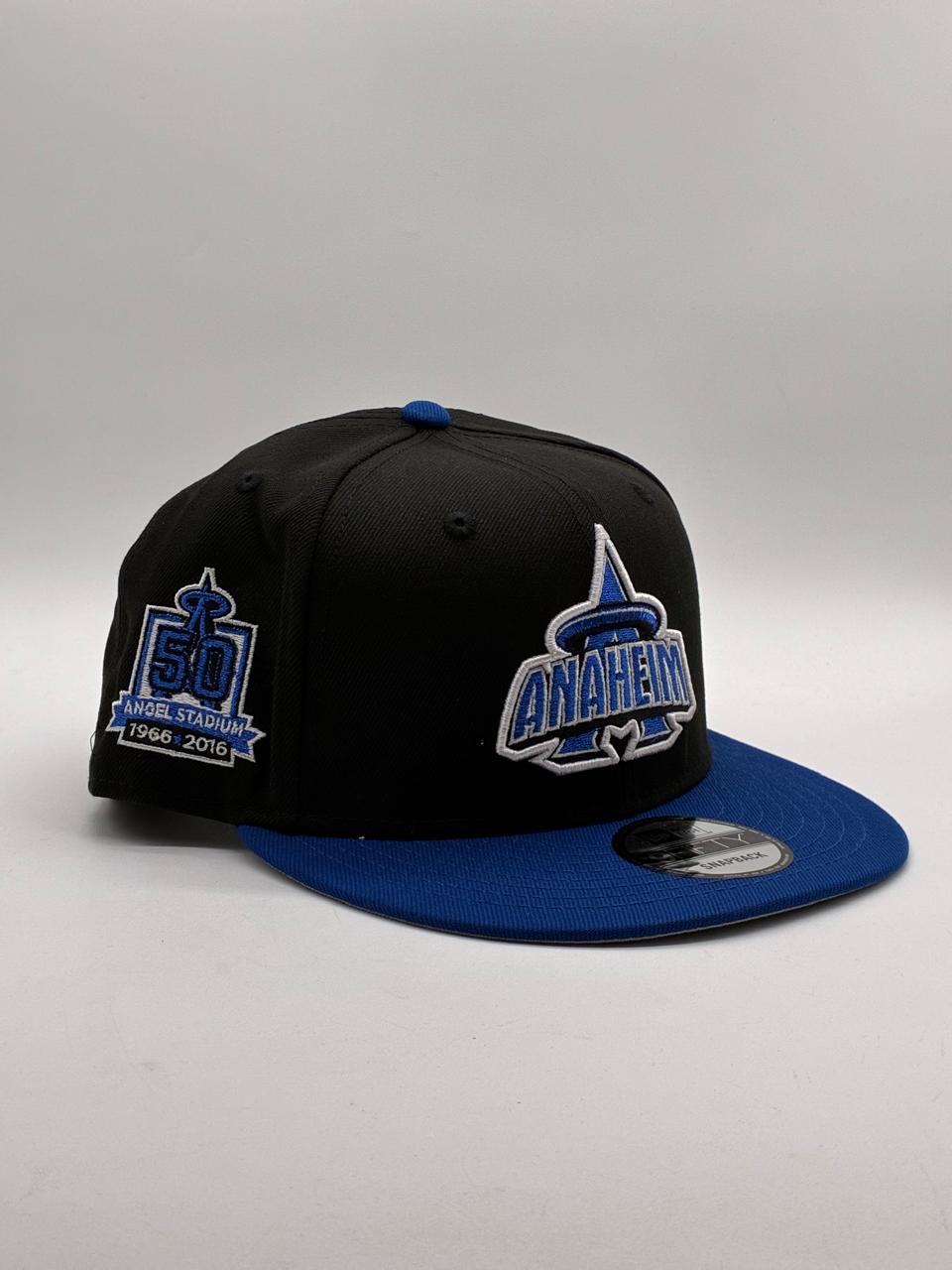 NEW ERA ANGEL STUDIUM BROCHE