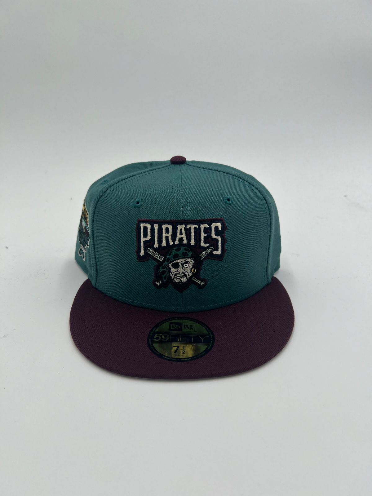 New Era Edicion Pirates Verde Tinto