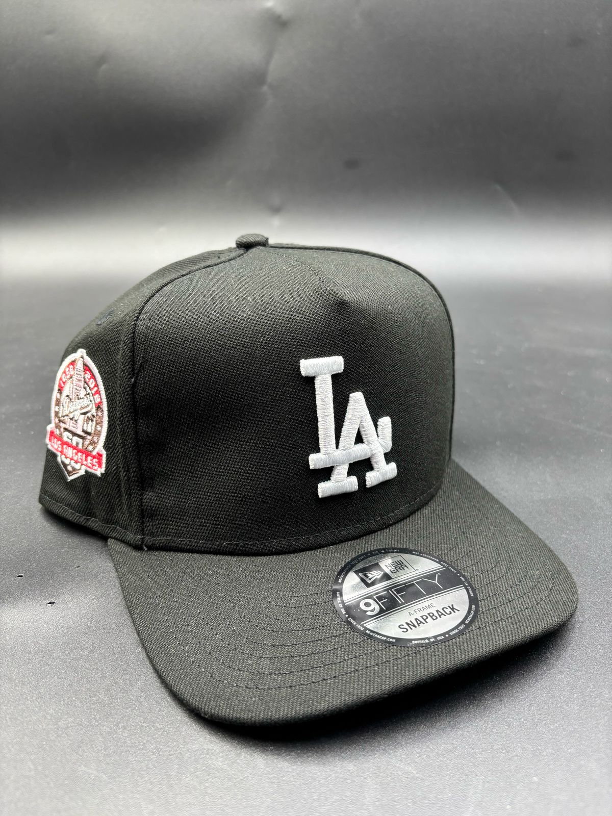 NEW ERA A-FRAME LA 1958 negro blanco