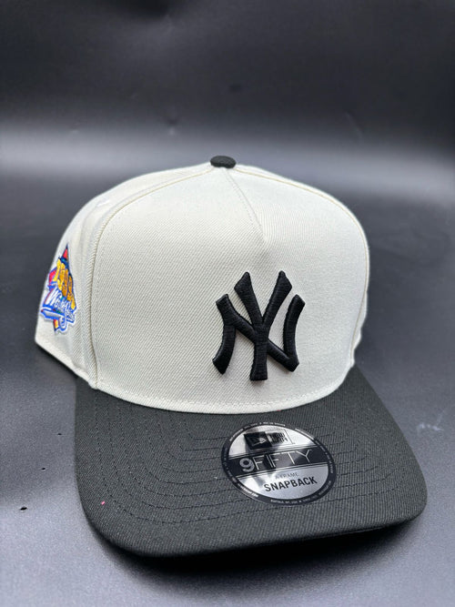 ..NEW ERA A-FRAME yankees1999 beige negro