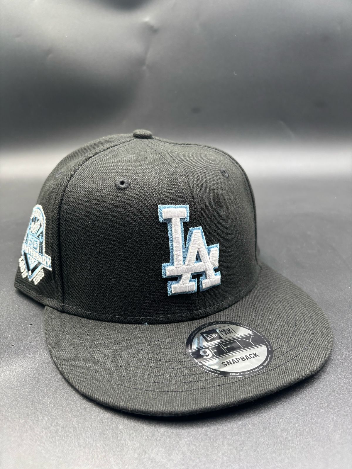 NEW ERA edicion broche LA negro azul