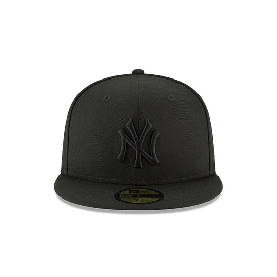 New York Yankees Black on Black 59FIFTY Cerrada