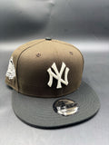 NEW ERA edicion broche yankes cafe negro