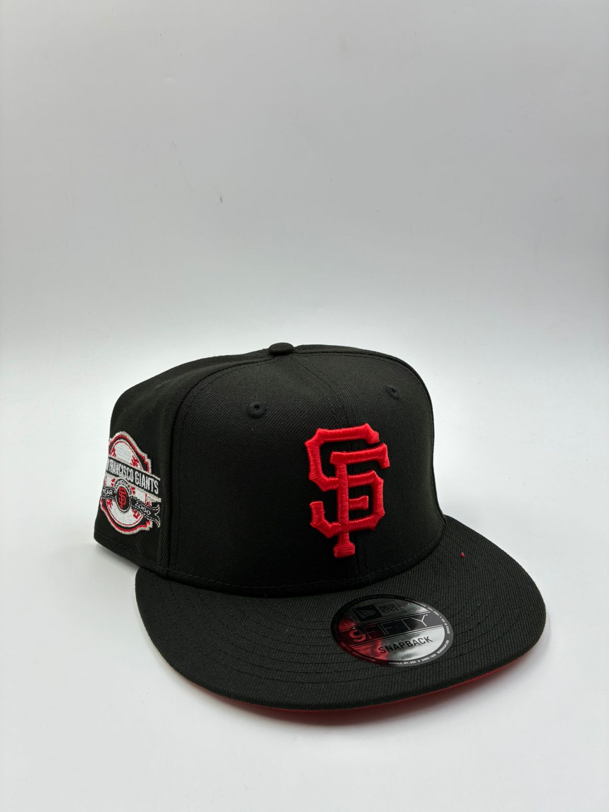 NEW ERA EDICION BROCHE SAN FRANCISCO NEGRA ROJO