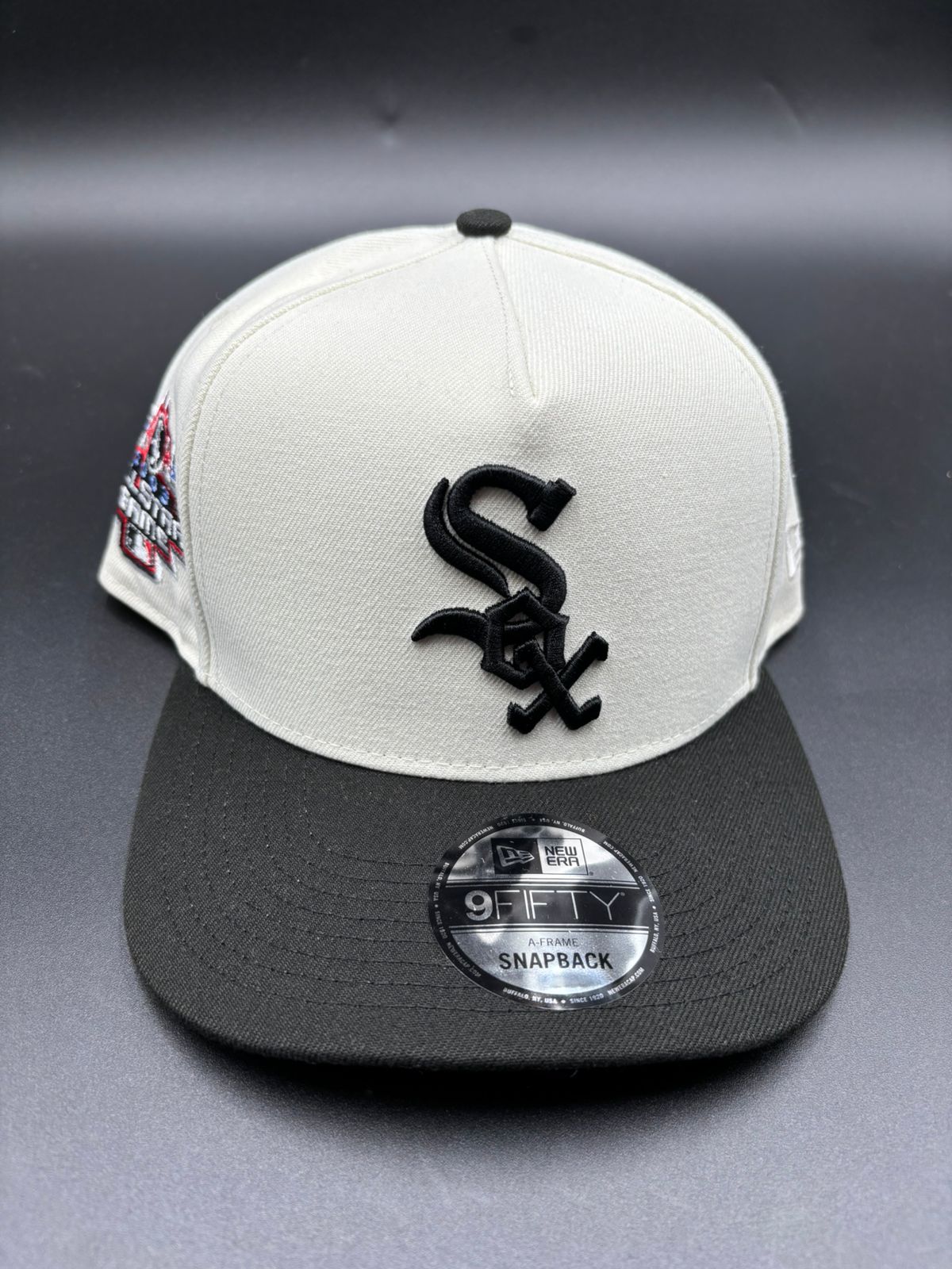 NEW ERA A-FRAME SOX BEIGE NEGRO