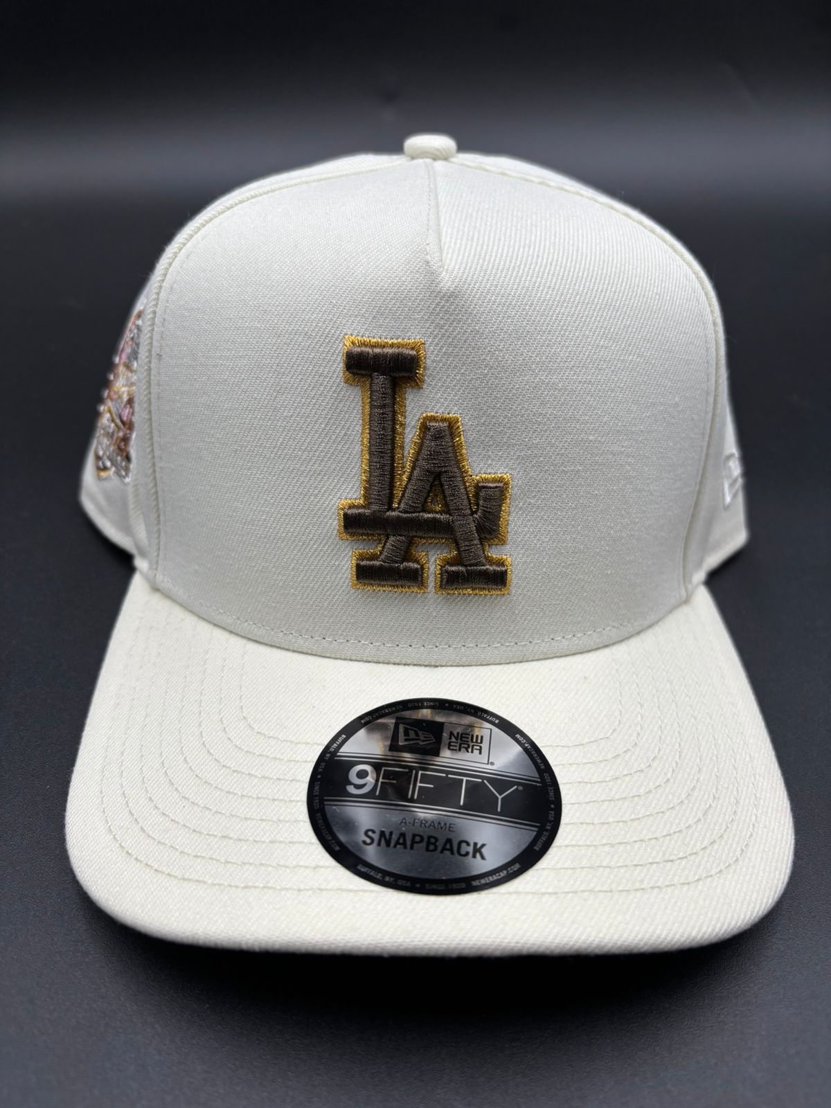 NEW ERA A-FRAME LA beige cafe